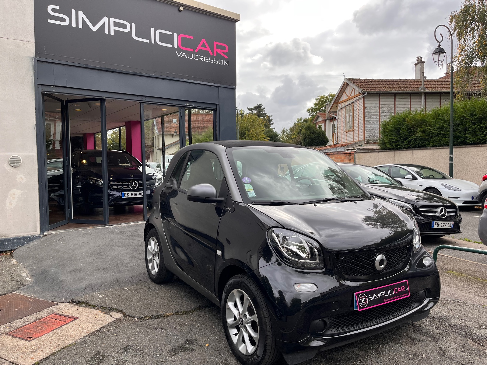 Annonce Smart fortwo ii (2) coupe passion mhd 52 kw softouch 2012 ESSENCE  occasion - Paris - Paris 75